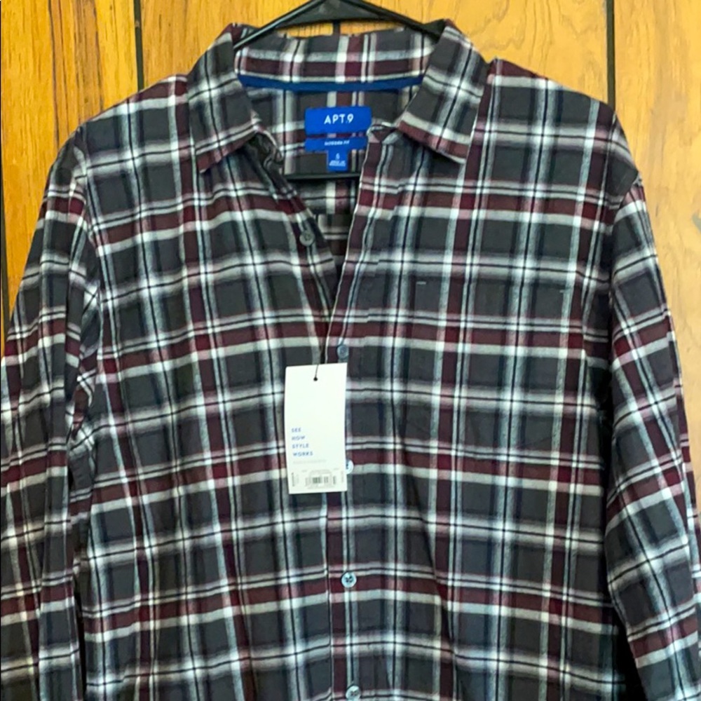Men’s long sleeve plaid button up